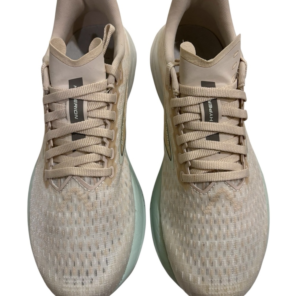 Brooks Women's Cream Athletic Shoes